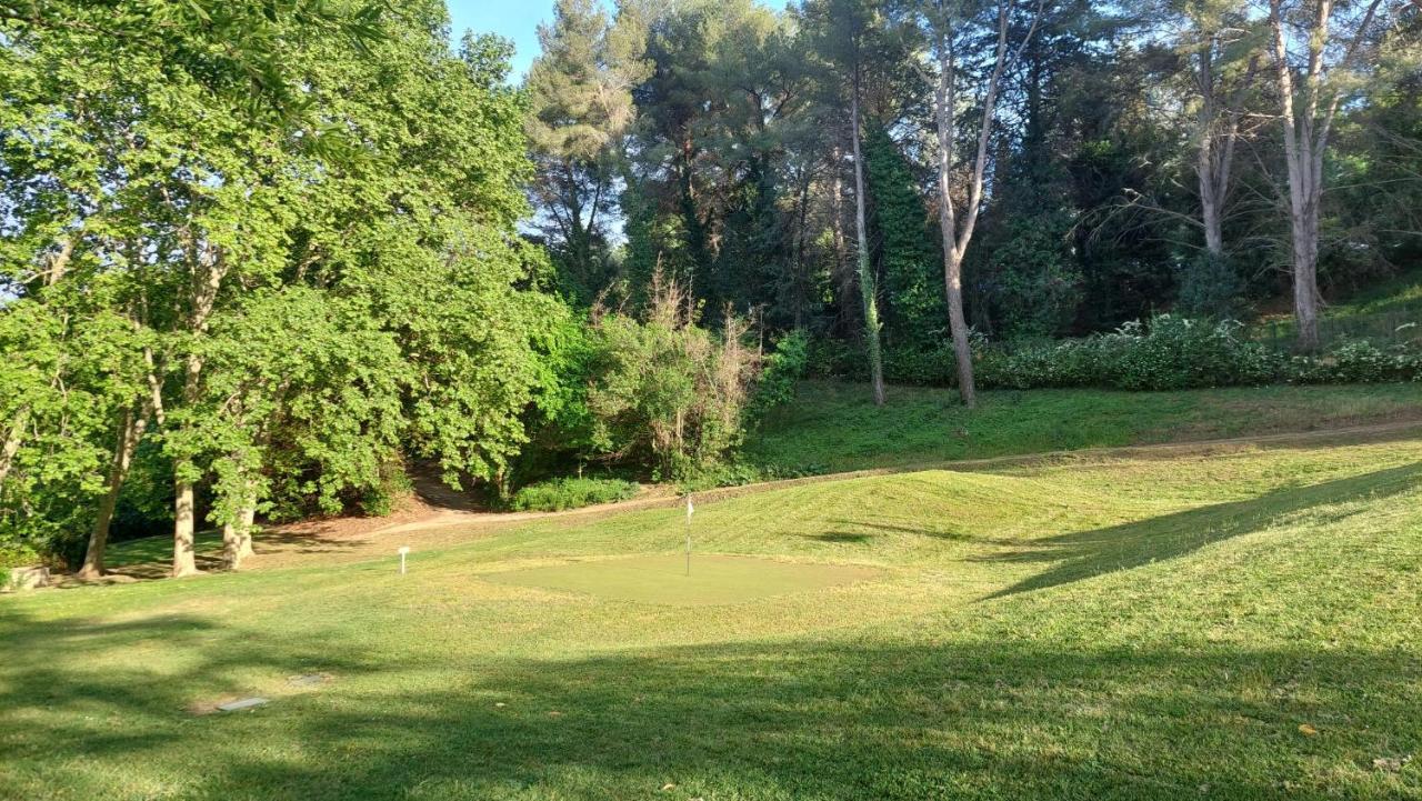 Charmant Appartement Residentiel Avec Terrasse, Jardin Privatif Et Piscine A Cannes カンヌ エクステリア 写真