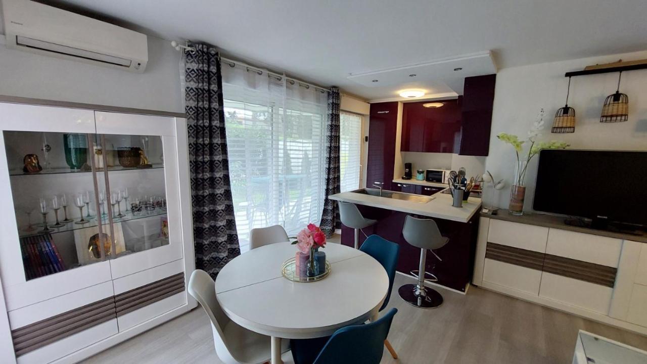 Charmant Appartement Residentiel Avec Terrasse, Jardin Privatif Et Piscine A Cannes カンヌ エクステリア 写真